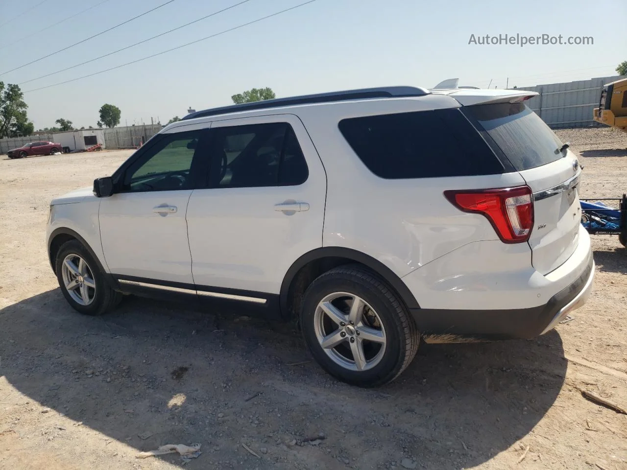 2017 Ford Explorer Xlt White vin: 1FM5K7D87HGC31825