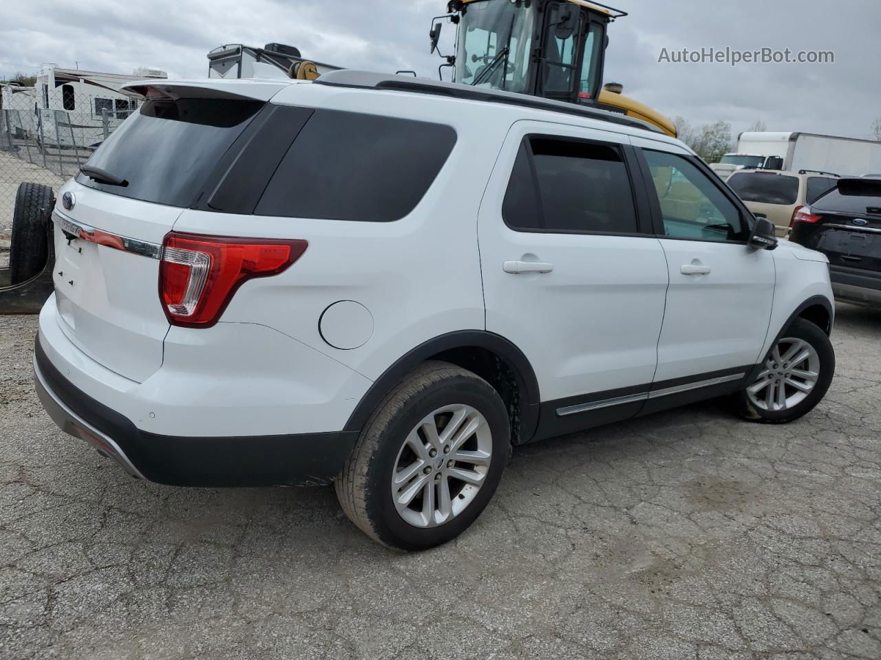 2017 Ford Explorer Xlt White vin: 1FM5K7D87HGD82941