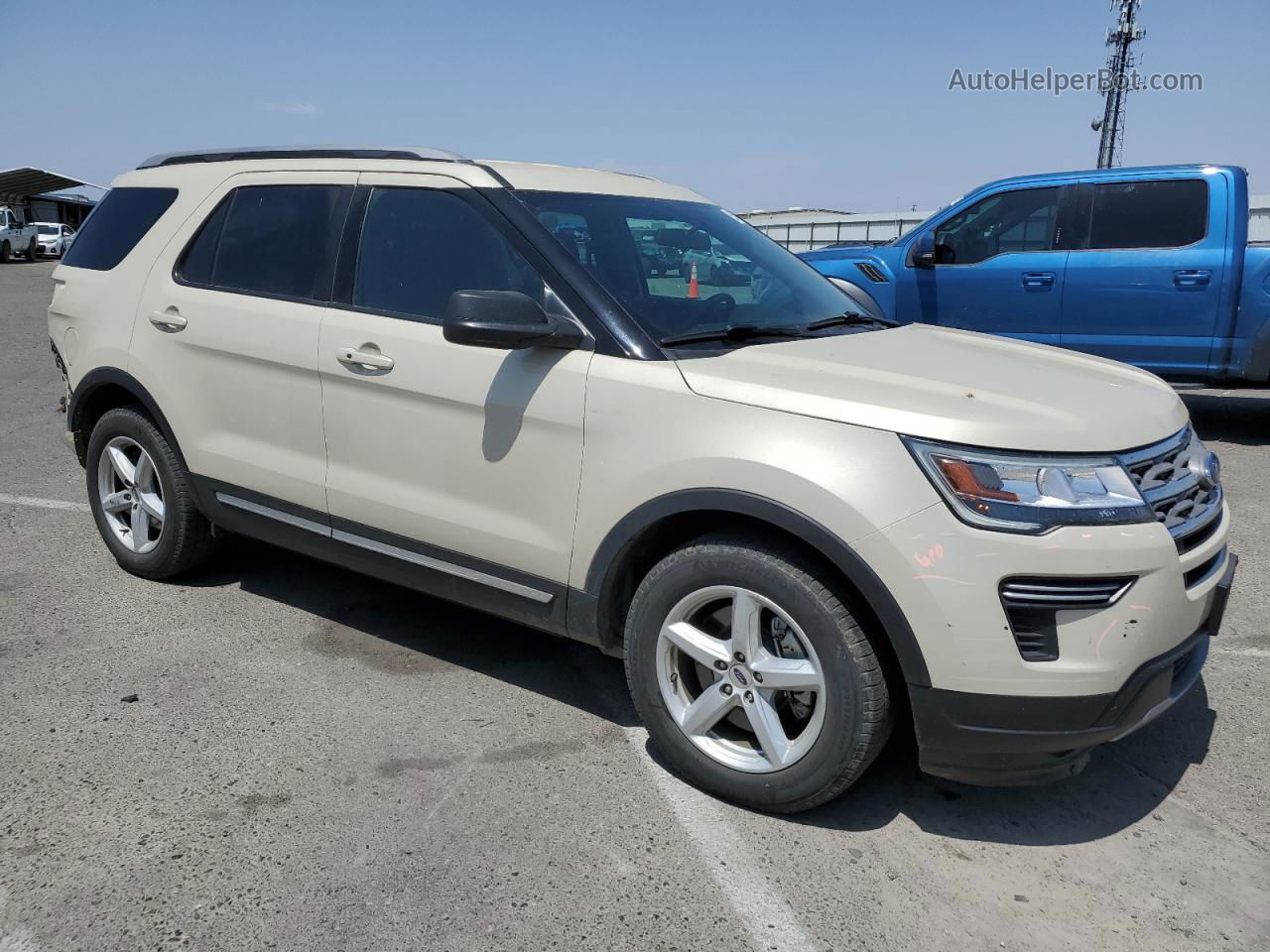 2018 Ford Explorer Xlt Gold vin: 1FM5K7D87JGA56627