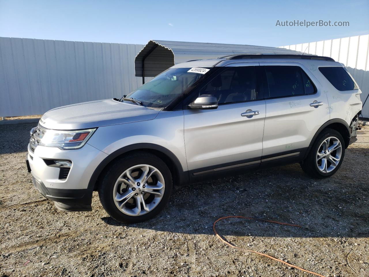 2018 Ford Explorer Xlt Silver vin: 1FM5K7D87JGC86703