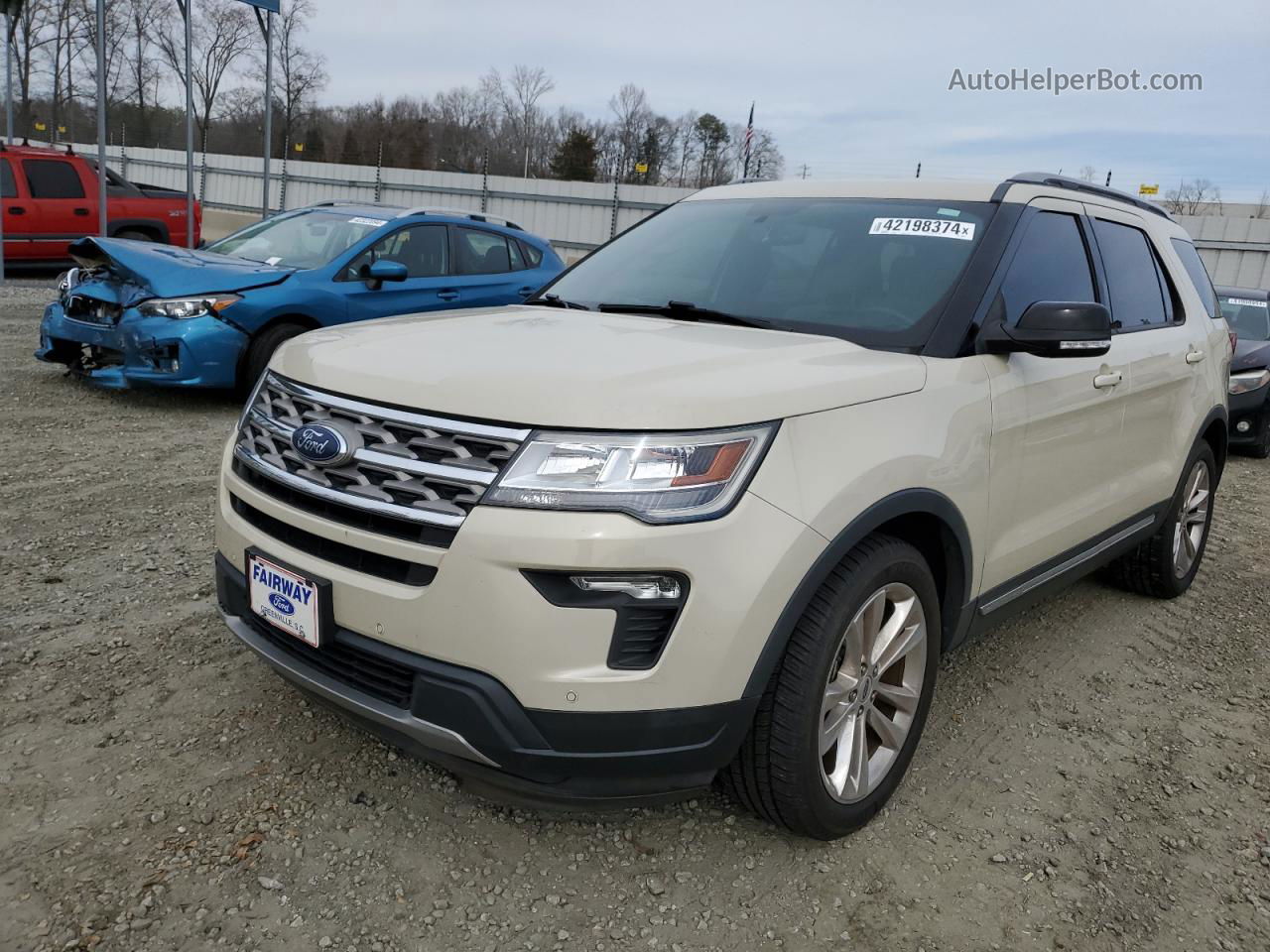 2018 Ford Explorer Xlt Cream vin: 1FM5K7D8XJGB84568