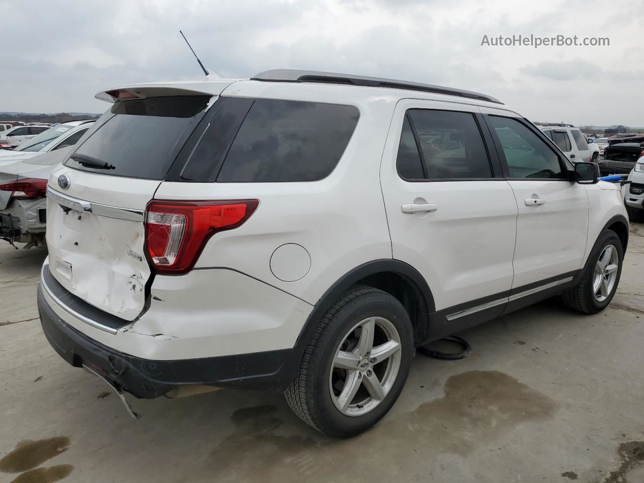 2018 Ford Explorer Xlt White vin: 1FM5K7DH5JGA41995