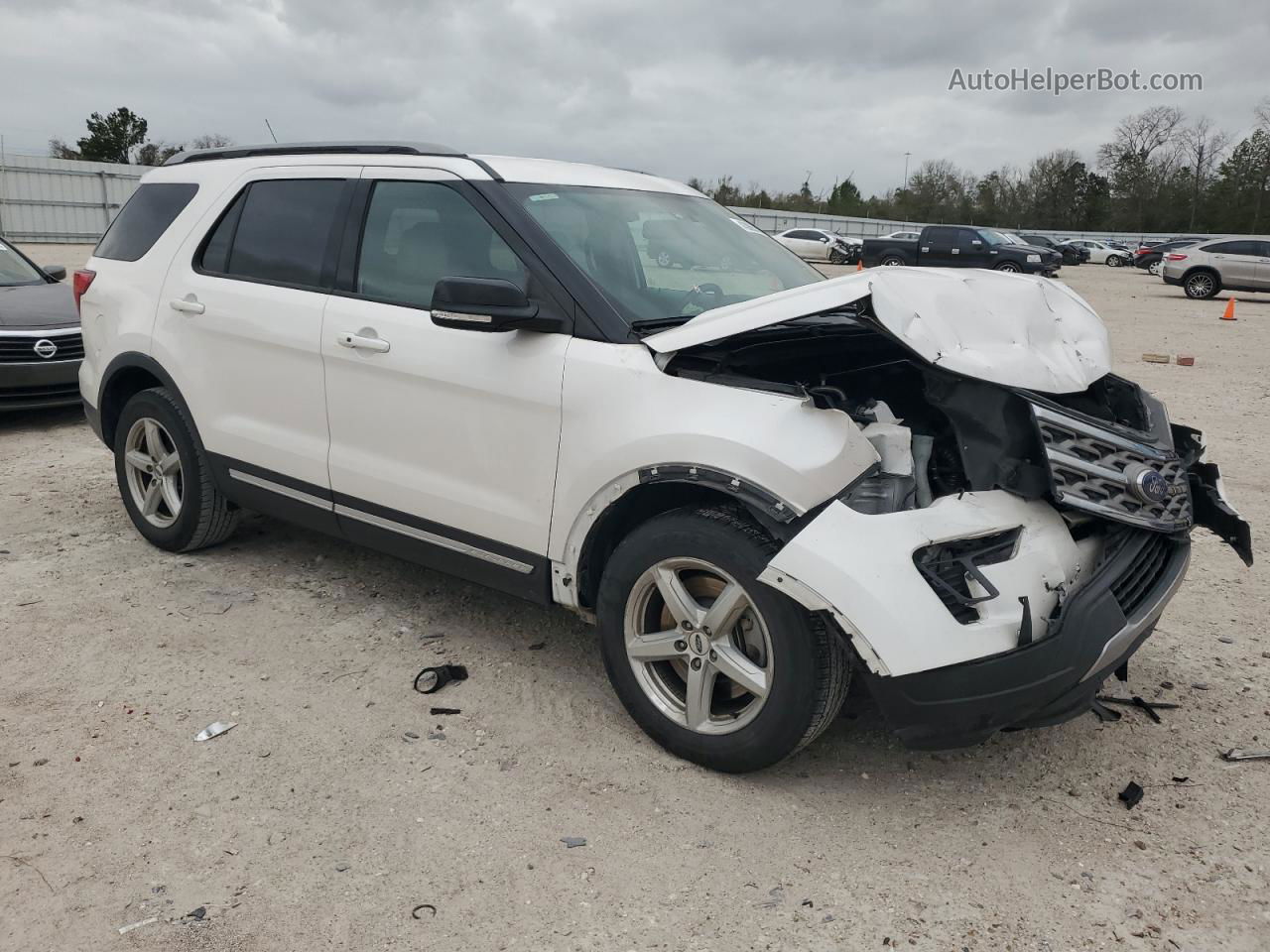 2018 Ford Explorer Xlt White vin: 1FM5K7DH9JGA45127