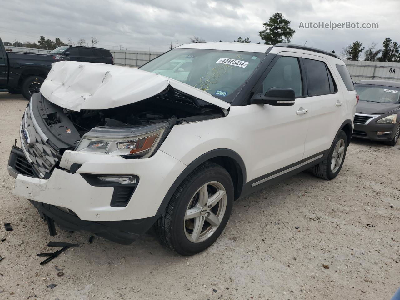 2018 Ford Explorer Xlt White vin: 1FM5K7DH9JGA45127