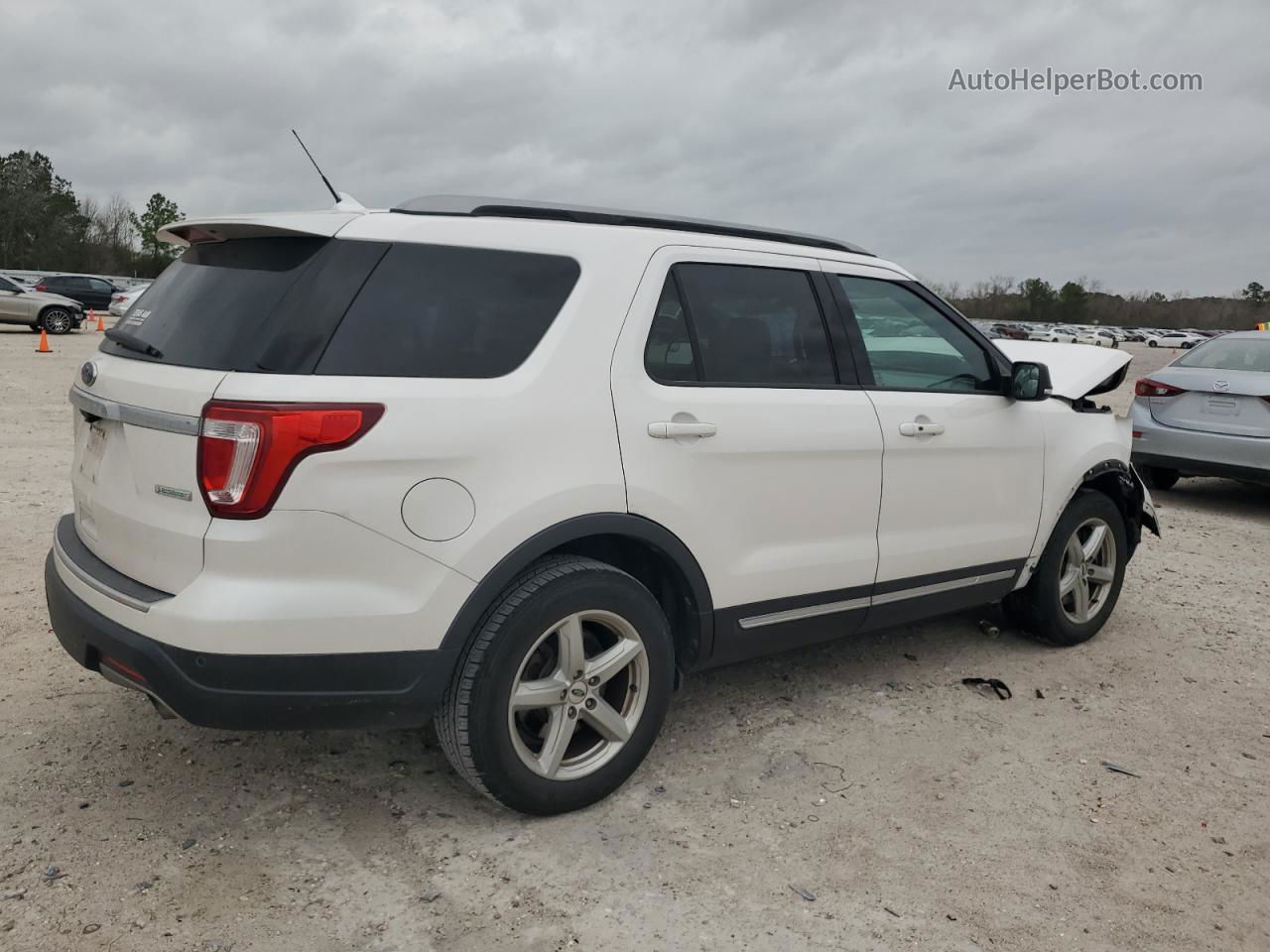 2018 Ford Explorer Xlt White vin: 1FM5K7DH9JGA45127