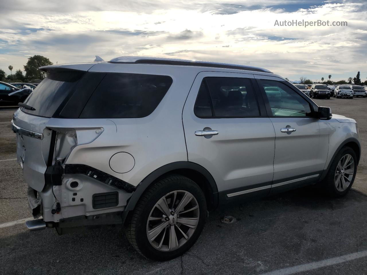 2018 Ford Explorer Limited Silver vin: 1FM5K7F81JGB33330