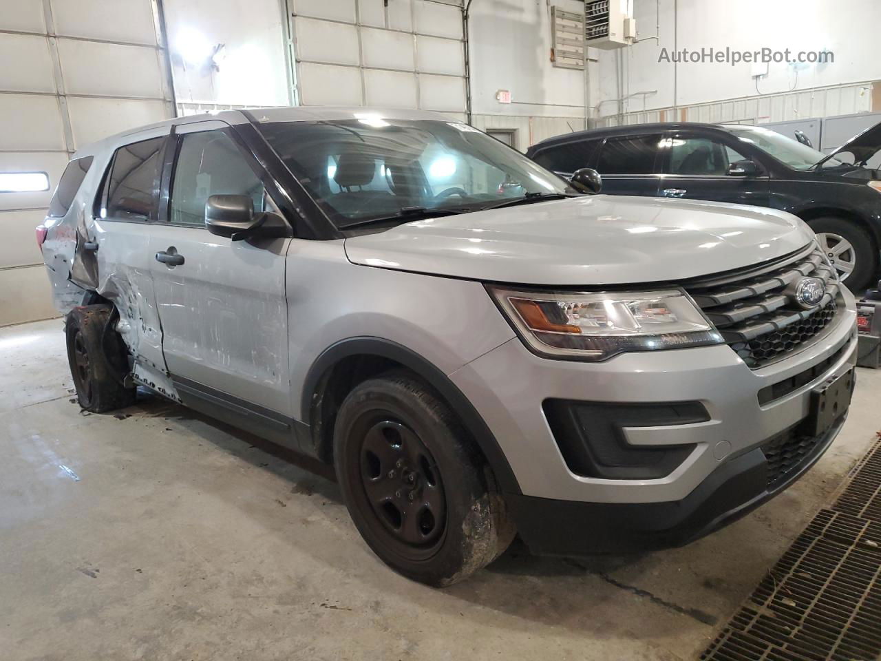 2018 Ford Explorer Police Interceptor Silver vin: 1FM5K8AR0JGB19120