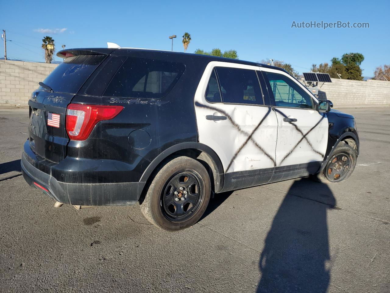 2017 Ford Explorer Police Interceptor Двухцветный vin: 1FM5K8AR8HGB33728