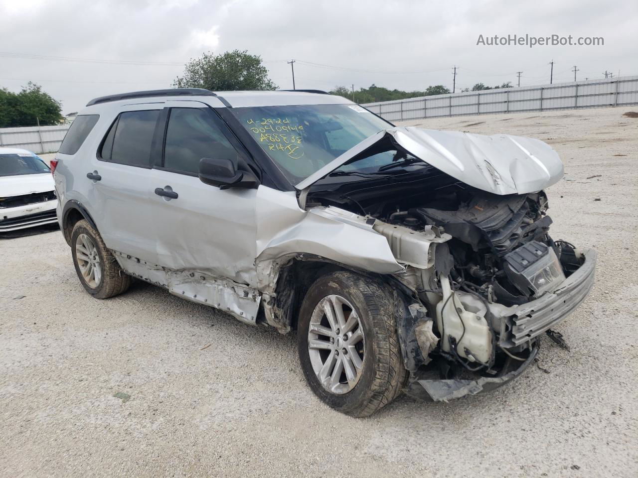 2017 Ford Explorer  Silver vin: 1FM5K8B80HGA88838