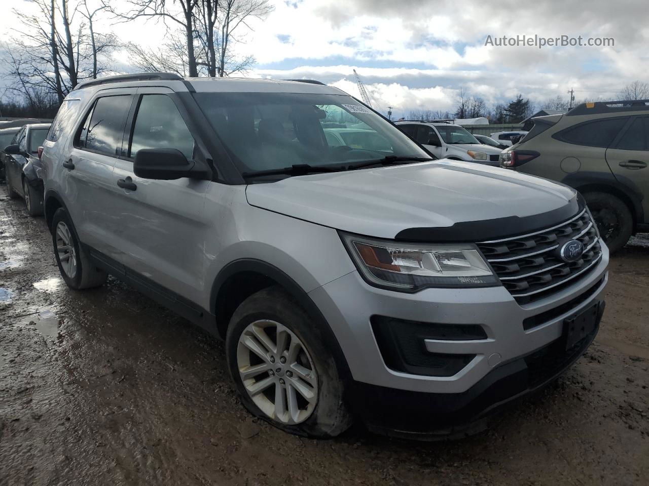 2016 Ford Explorer  Серебряный vin: 1FM5K8B81GGB35681