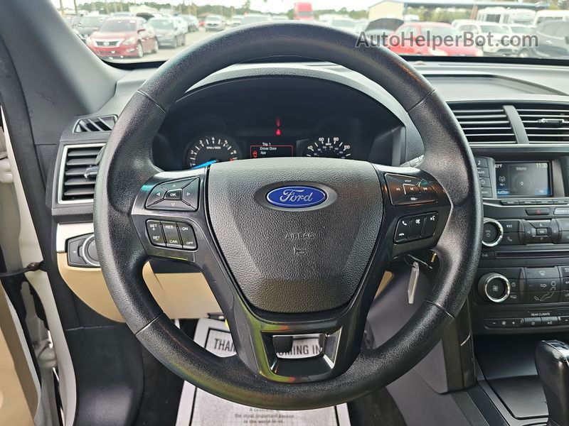 2017 Ford Explorer   vin: 1FM5K8B81HGE01878