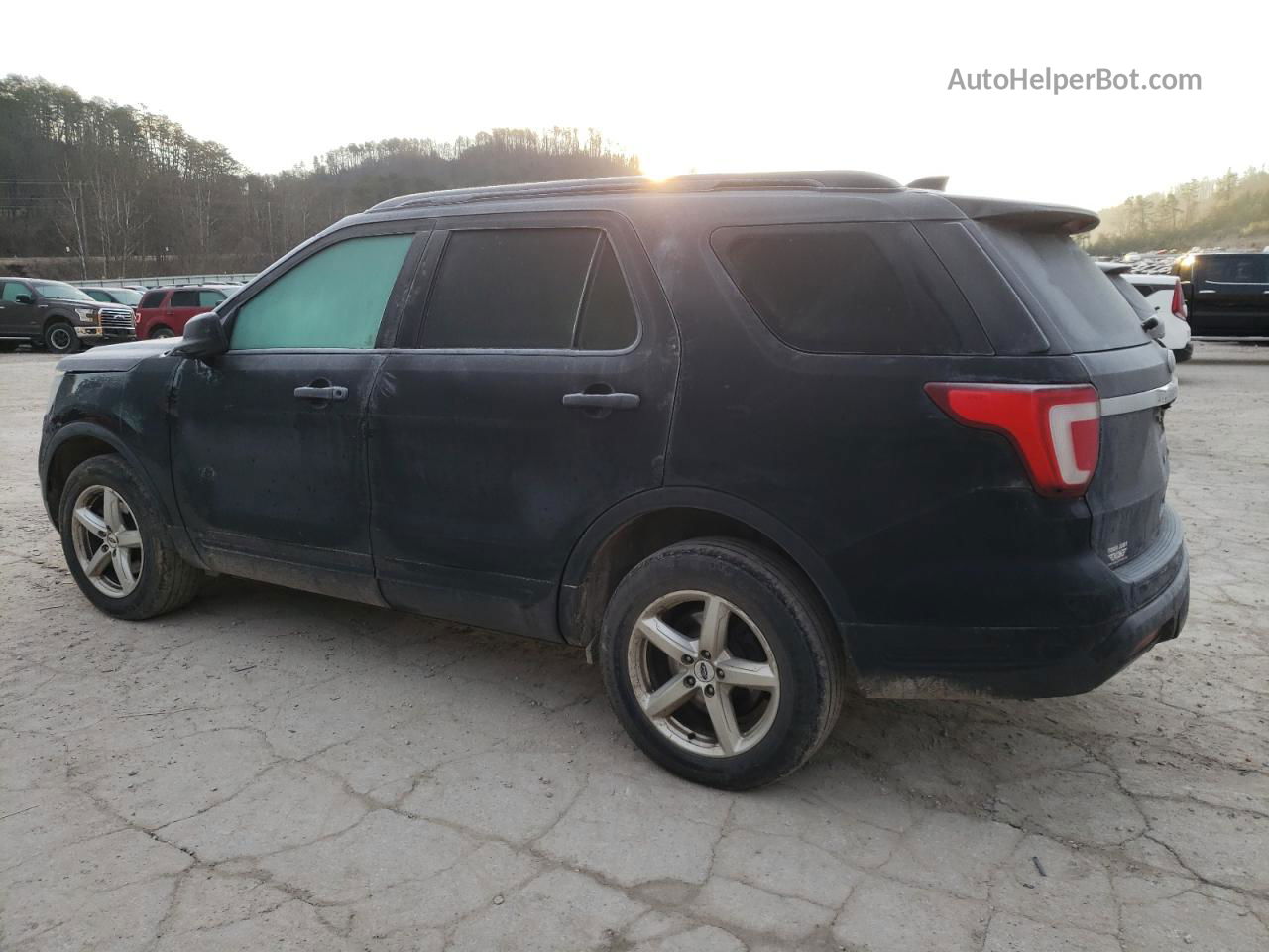 2018 Ford Explorer  Black vin: 1FM5K8B88JGC53198