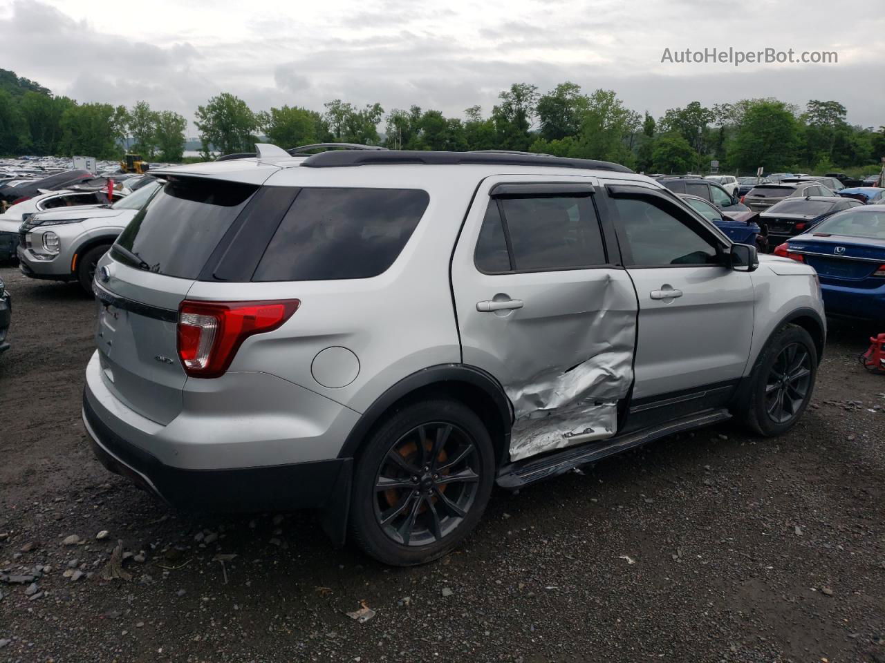 2017 Ford Explorer Xlt Silver vin: 1FM5K8D82HGB18726