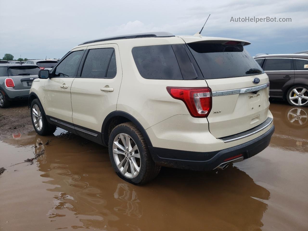 2018 Ford Explorer Xlt Cream vin: 1FM5K8D83JGA54184