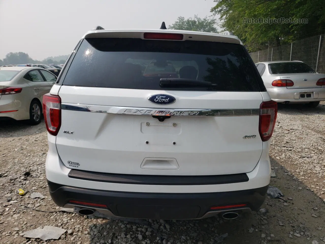 2018 Ford Explorer Xlt White vin: 1FM5K8D83JGC13284