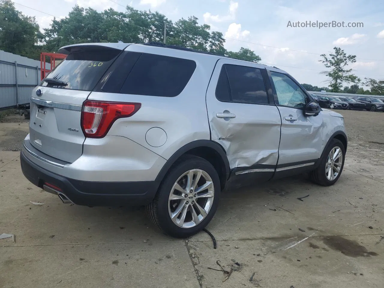 2018 Ford Explorer Xlt Silver vin: 1FM5K8D83JGC50917