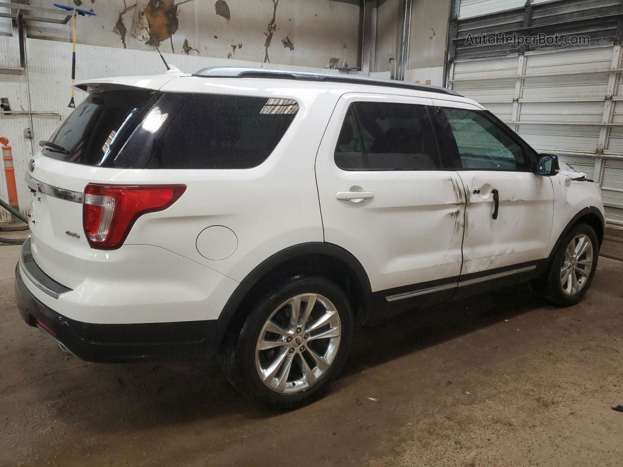 2018 Ford Explorer Xlt White vin: 1FM5K8D83JGC55065