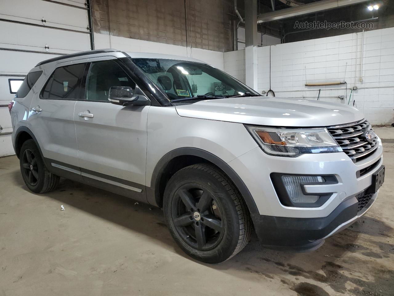 2017 Ford Explorer Xlt Silver vin: 1FM5K8D84HGA87642