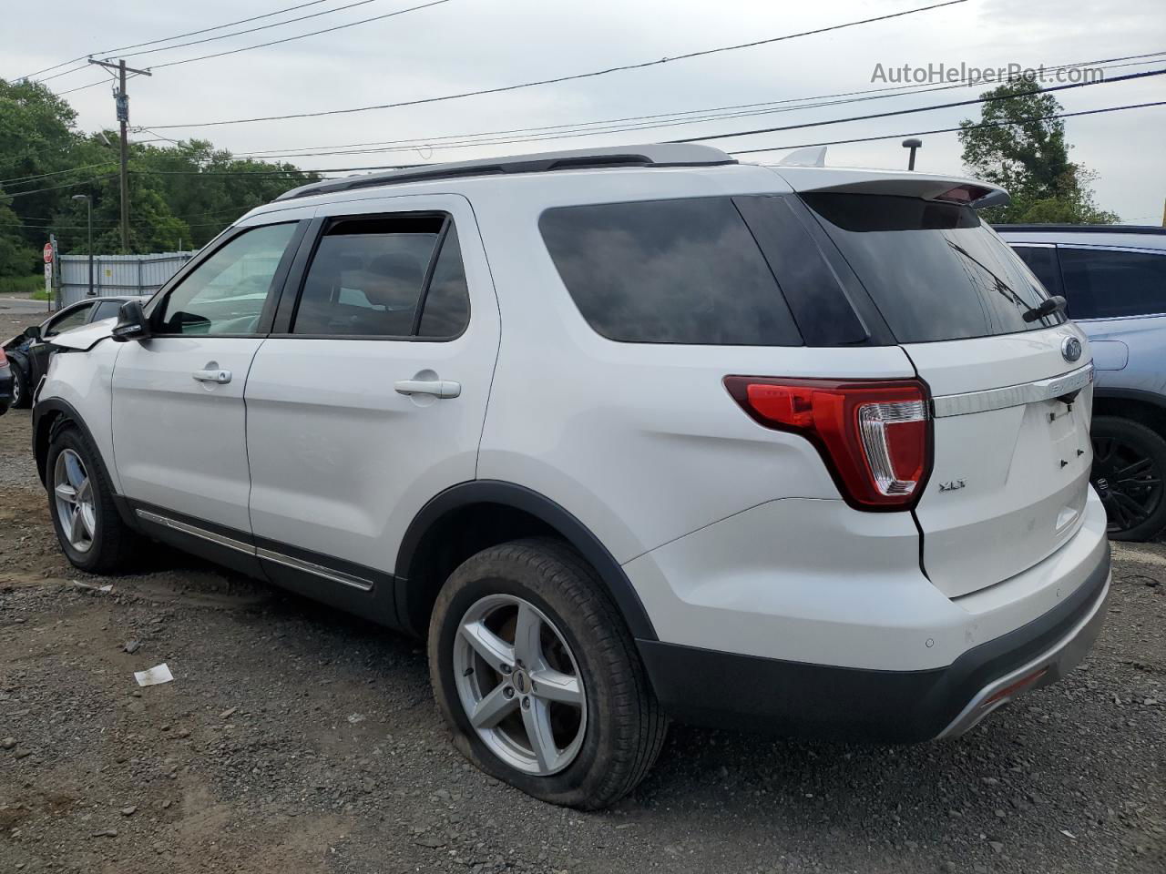 2017 Ford Explorer Xlt White vin: 1FM5K8D84HGD47151