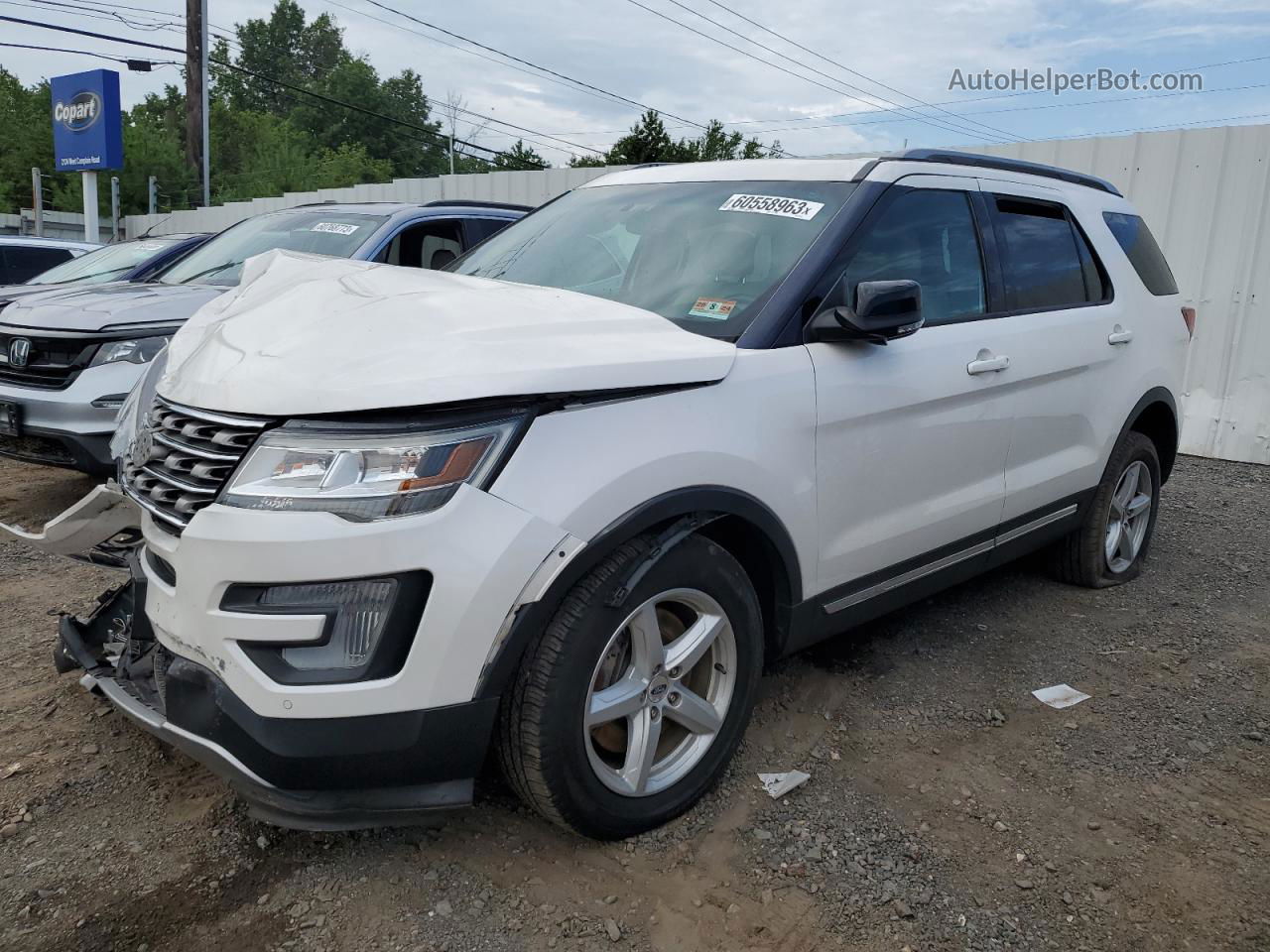 2017 Ford Explorer Xlt White vin: 1FM5K8D84HGD47151