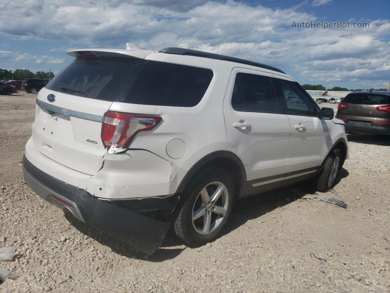 2017 Ford Explorer Xlt White vin: 1FM5K8D85HGD08147