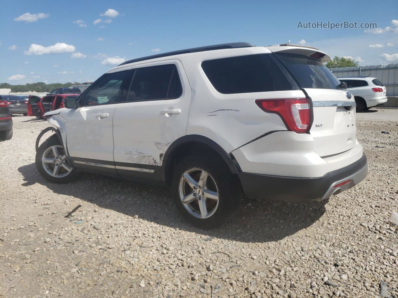 2017 Ford Explorer Xlt White vin: 1FM5K8D85HGD08147