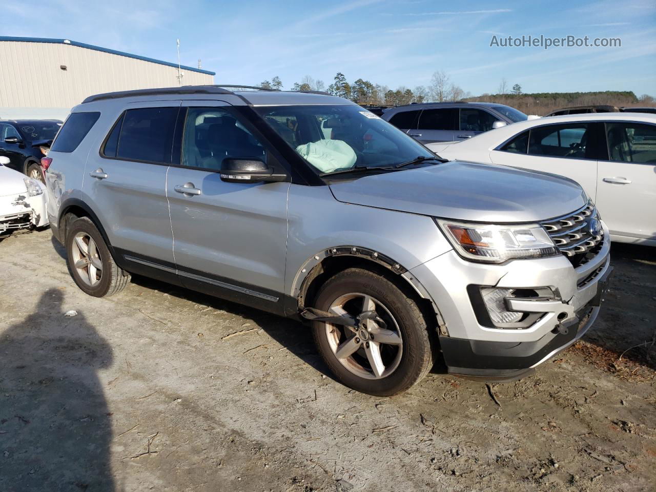 2017 Ford Explorer Xlt Серебряный vin: 1FM5K8D85HGD94771