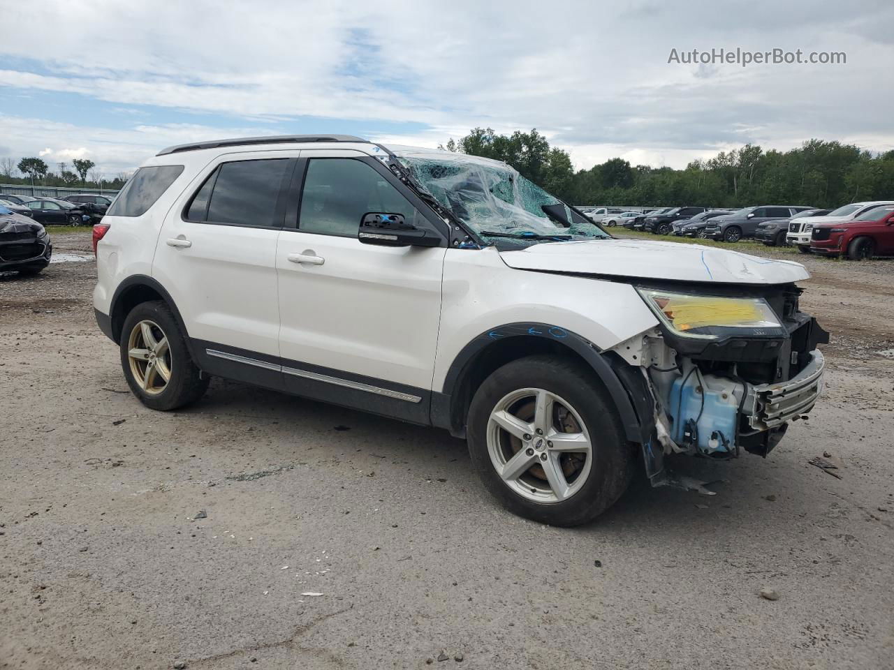 2017 Ford Explorer Xlt White vin: 1FM5K8D85HGE09785