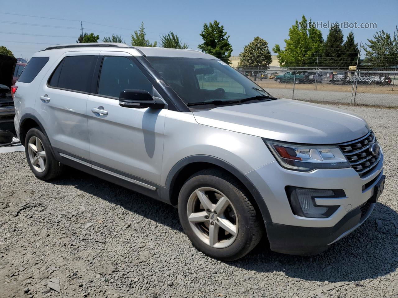 2017 Ford Explorer Xlt Silver vin: 1FM5K8D86HGC26511