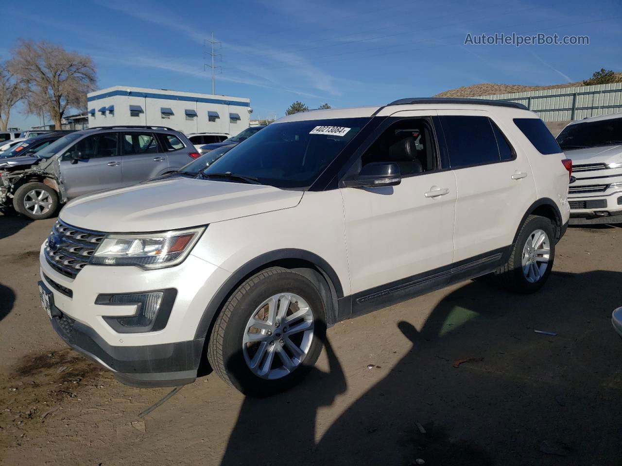 2016 Ford Explorer Xlt White vin: 1FM5K8D87GGA16577