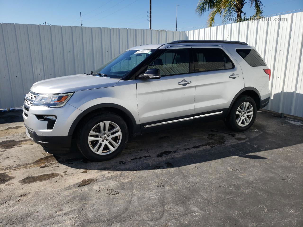 2018 Ford Explorer Xlt Silver vin: 1FM5K8D87JGC67980