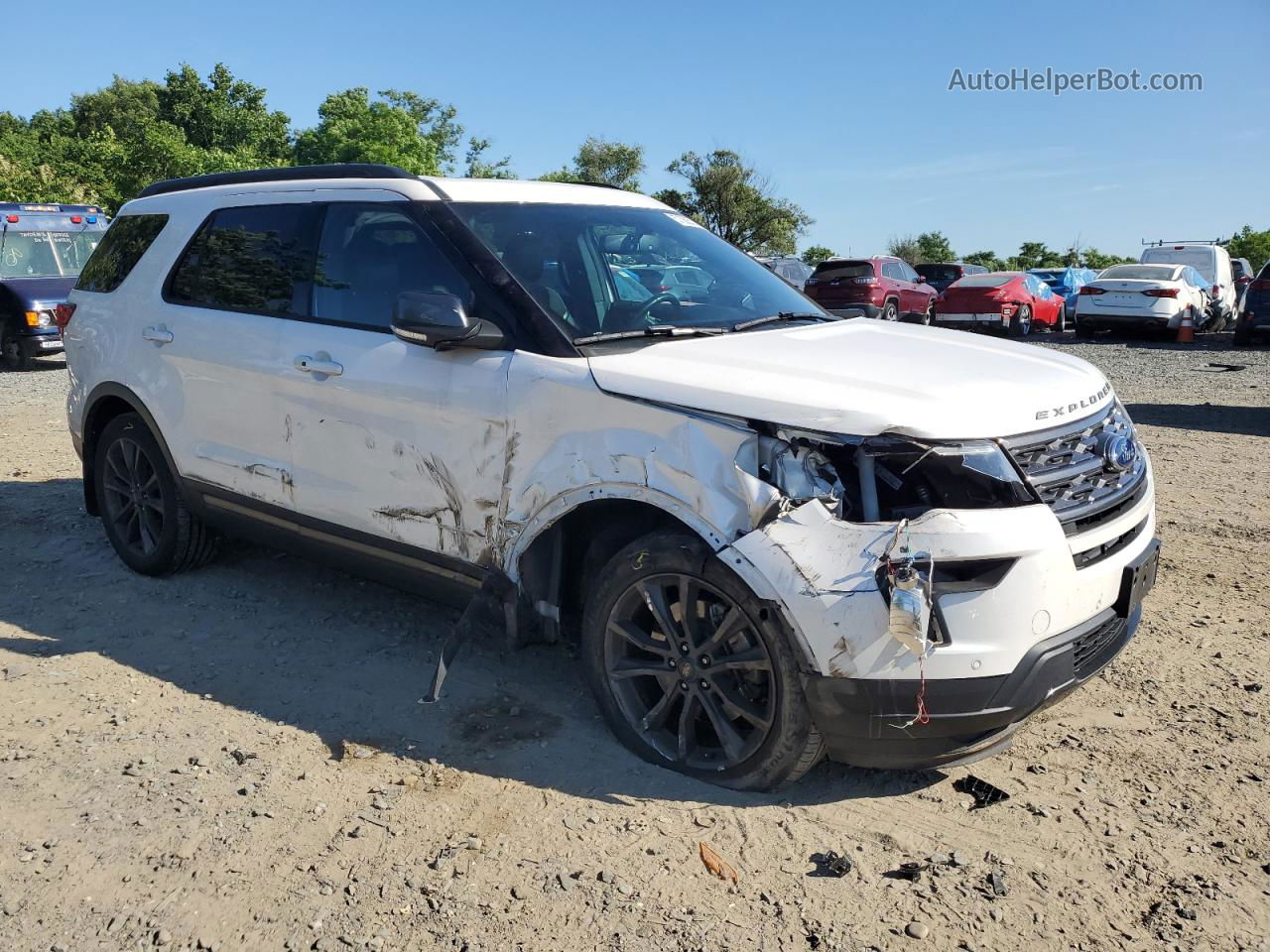 2018 Ford Explorer Xlt White vin: 1FM5K8D88JGB52627