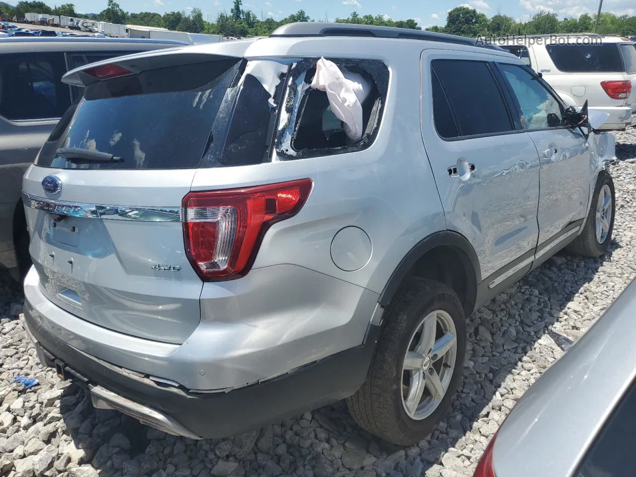 2017 Ford Explorer Xlt Silver vin: 1FM5K8D89HGA26349