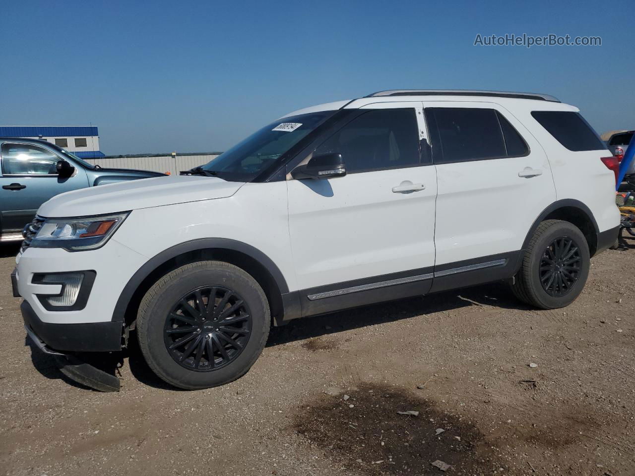 2017 Ford Explorer Xlt White vin: 1FM5K8DH2HGA65753