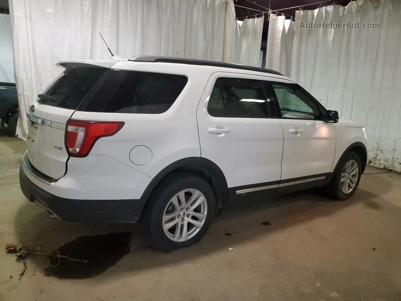 2018 Ford Explorer Xlt White vin: 1FM5K8DH8JGB05937