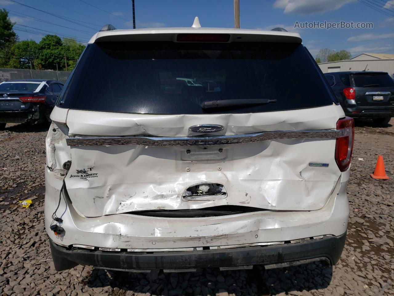 2017 Ford Explorer Xlt White vin: 1FM5K8DH9HGA25671