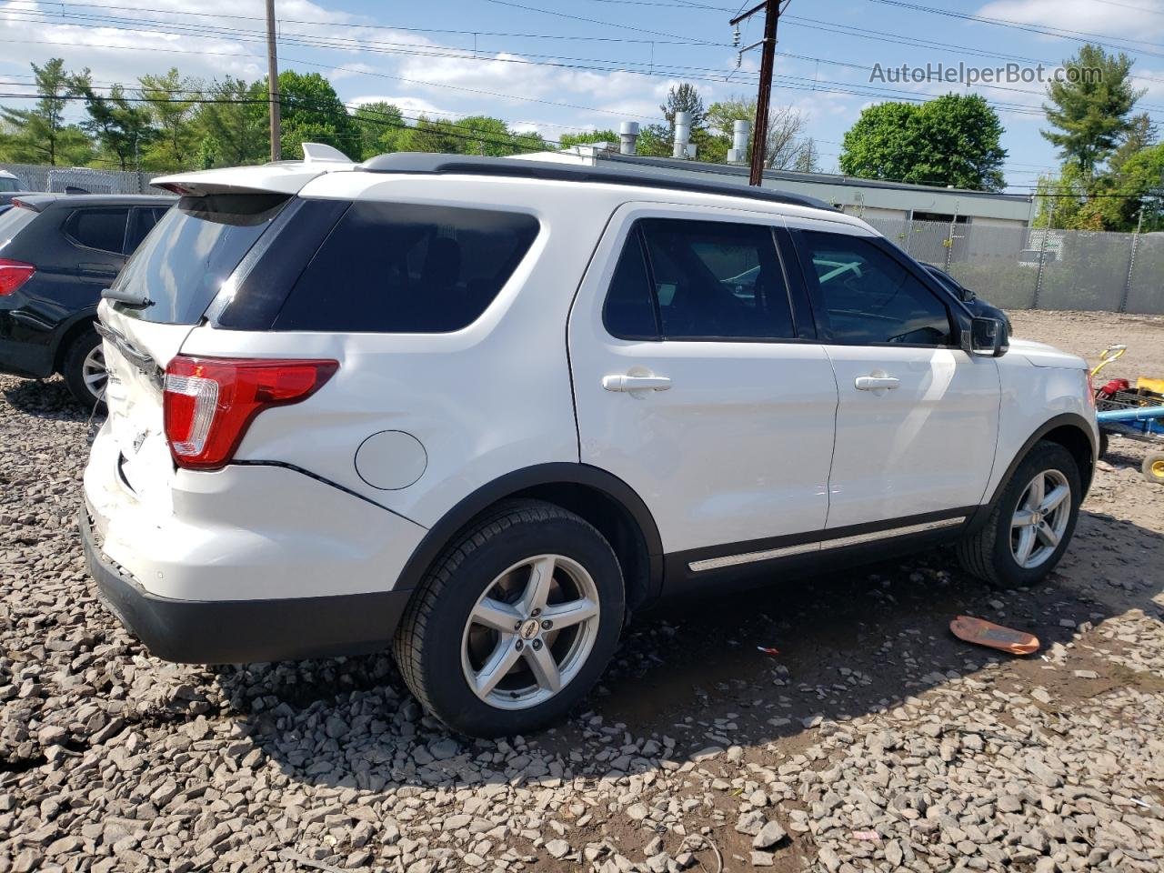 2017 Ford Explorer Xlt White vin: 1FM5K8DH9HGA25671