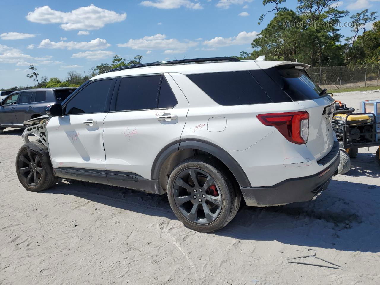 2020 Ford Explorer St Белый vin: 1FM5K8GC0LGC07218