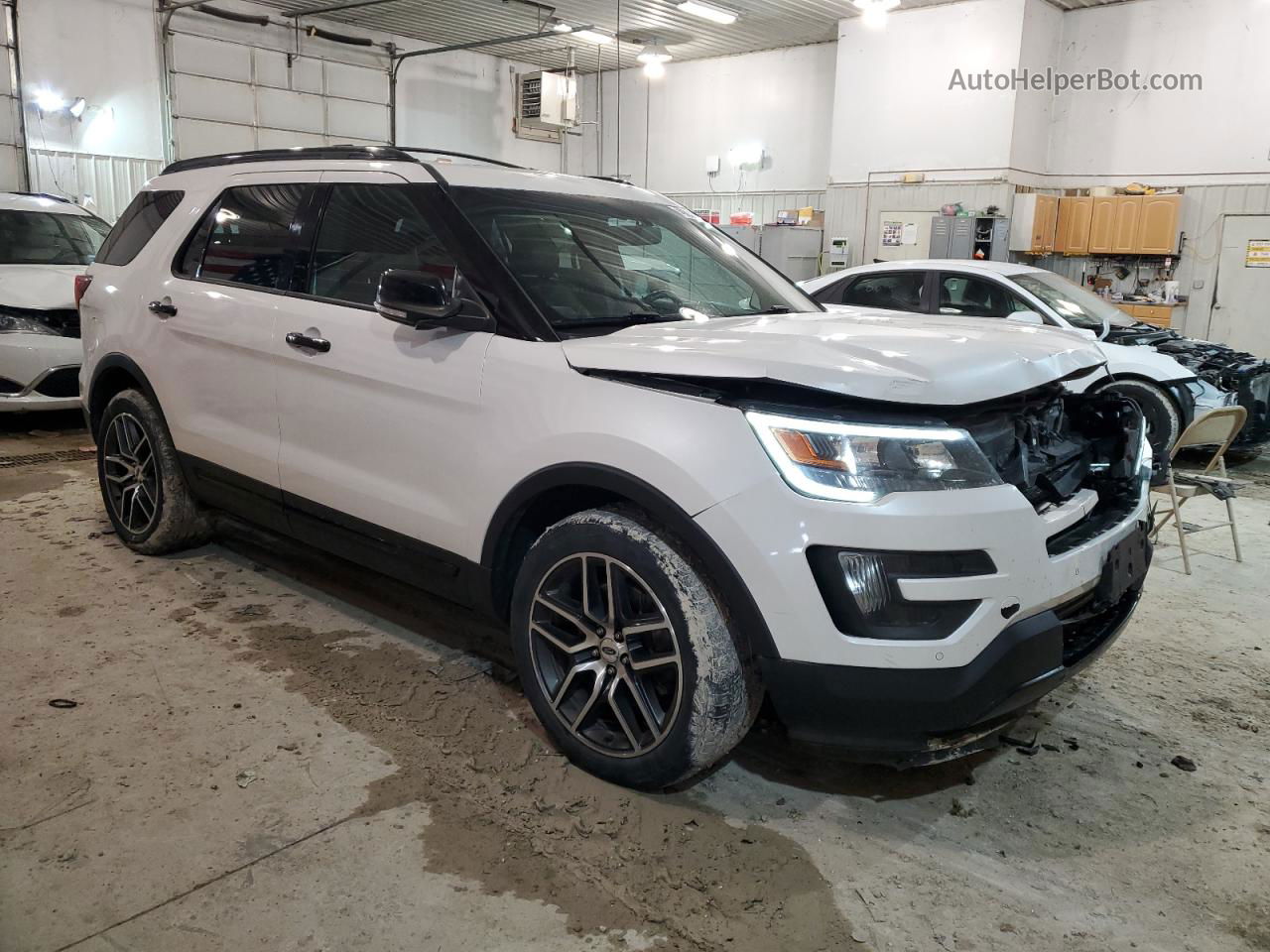 2016 Ford Explorer Sport Белый vin: 1FM5K8GT5GGA84165