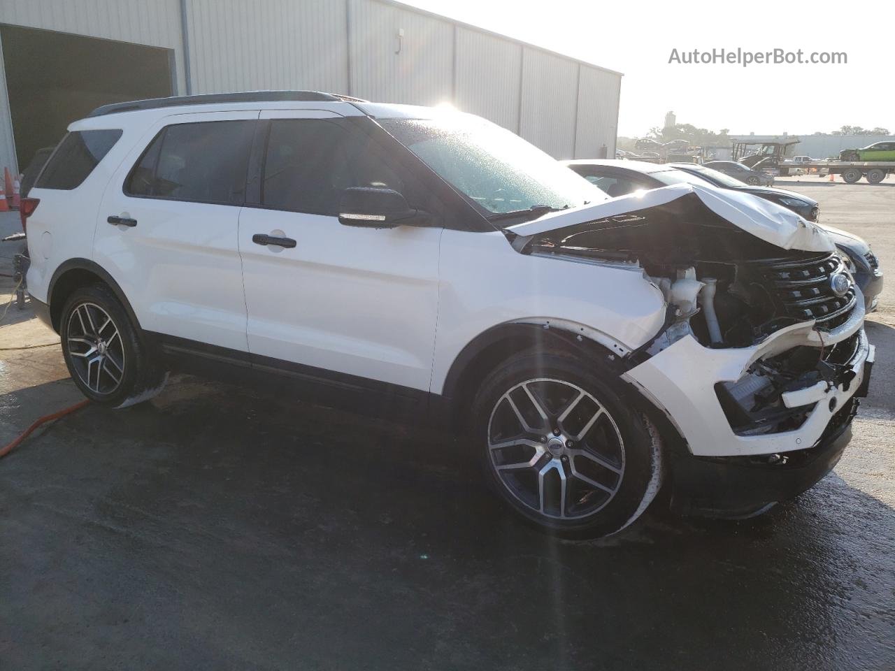 2017 Ford Explorer Sport White vin: 1FM5K8GT8HGD51185