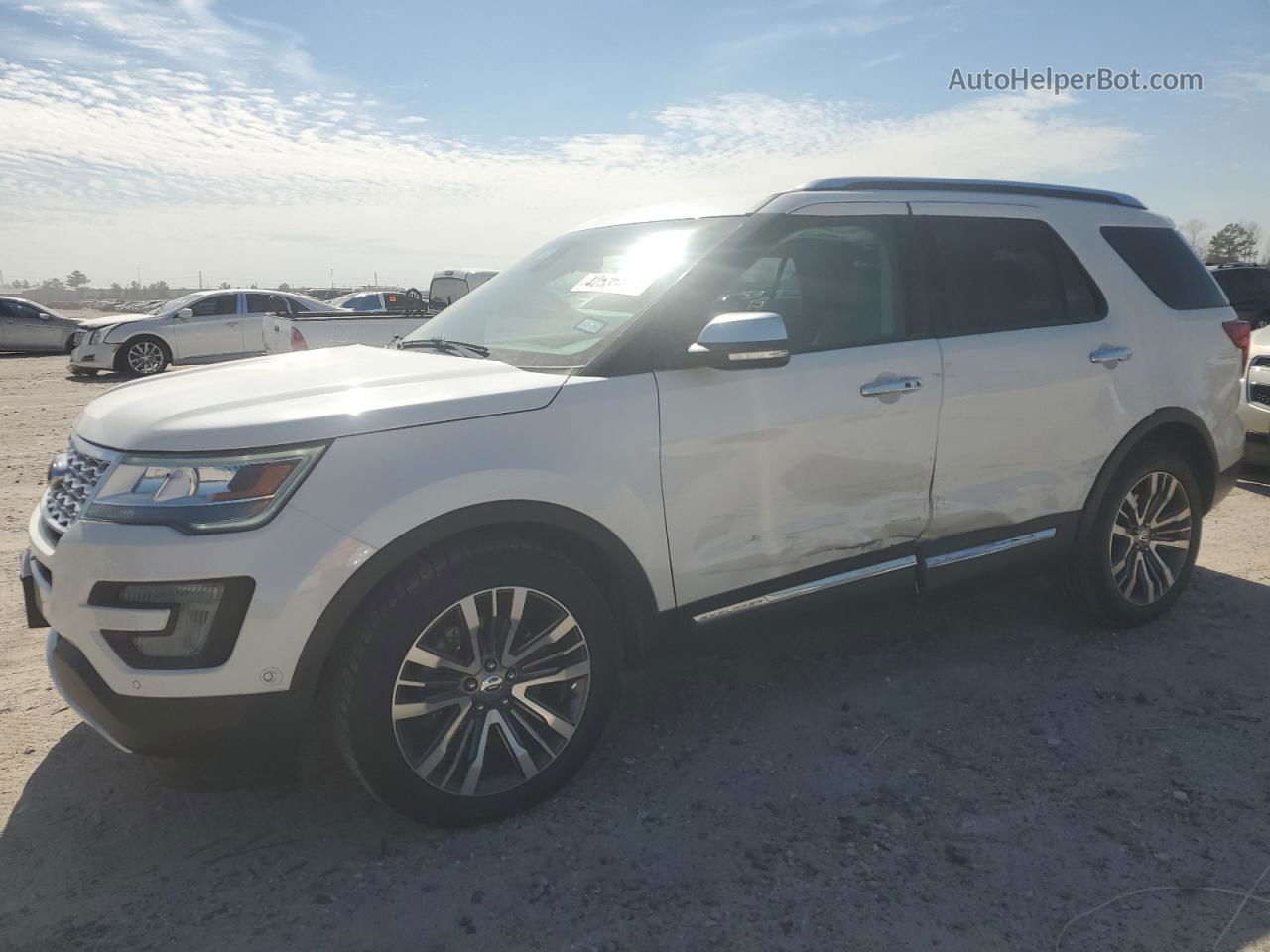 2016 Ford Explorer Platinum White vin: 1FM5K8HT0GGC02525