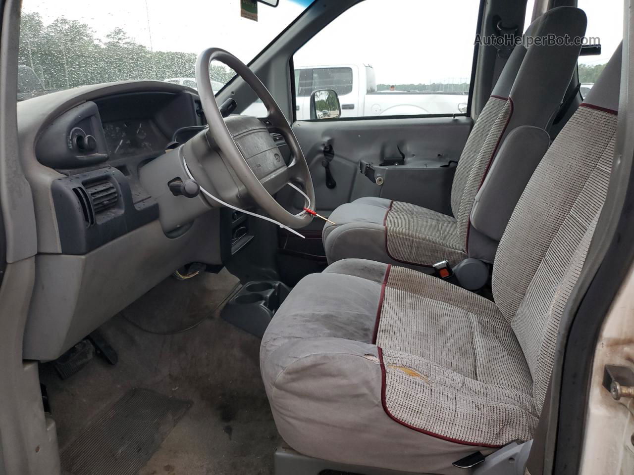 1996 Ford Aerostar  White vin: 1FMCA11U3TZB15074