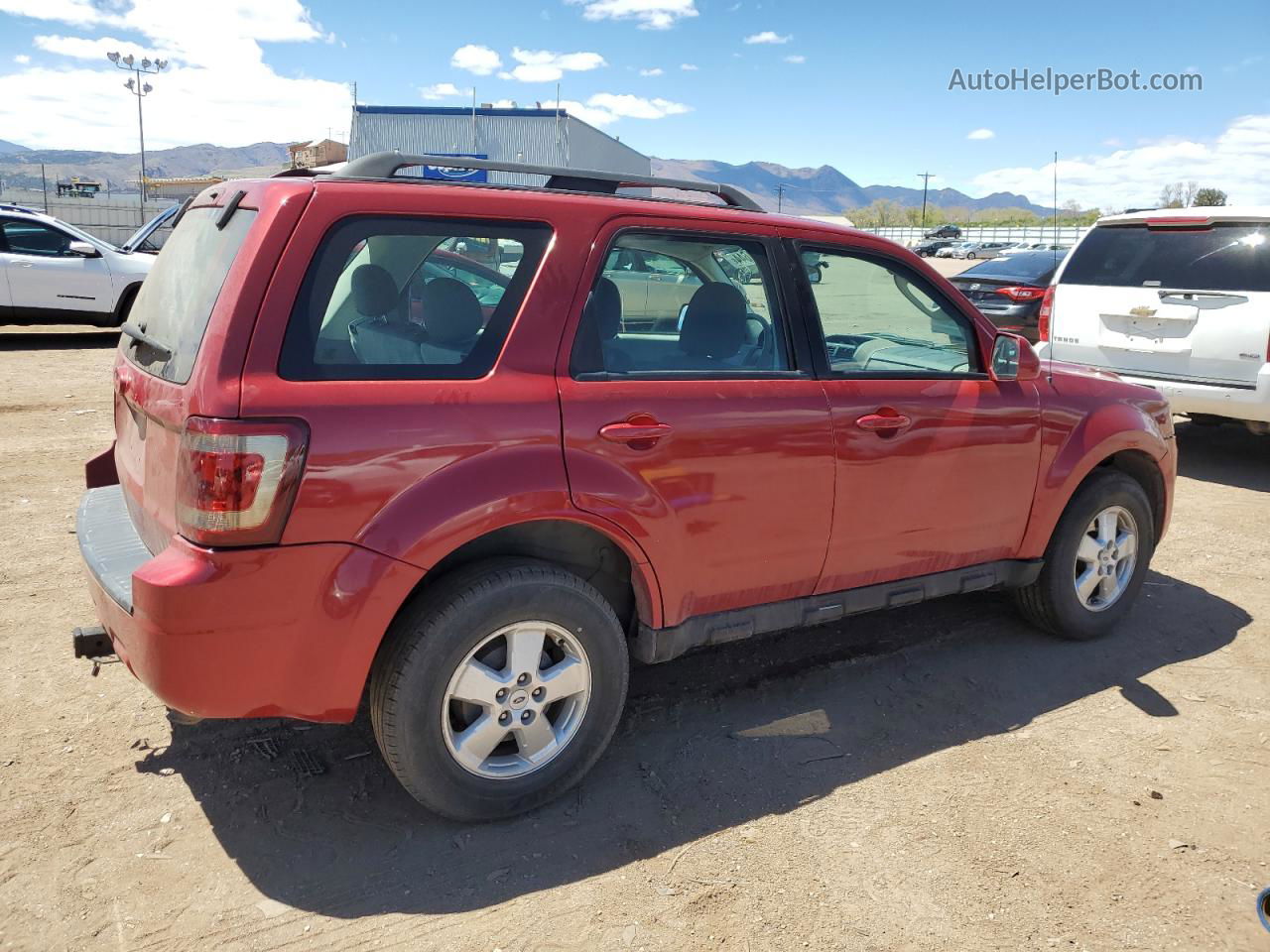 2009 Ford Escape Xls Red vin: 1FMCU02739KA32658