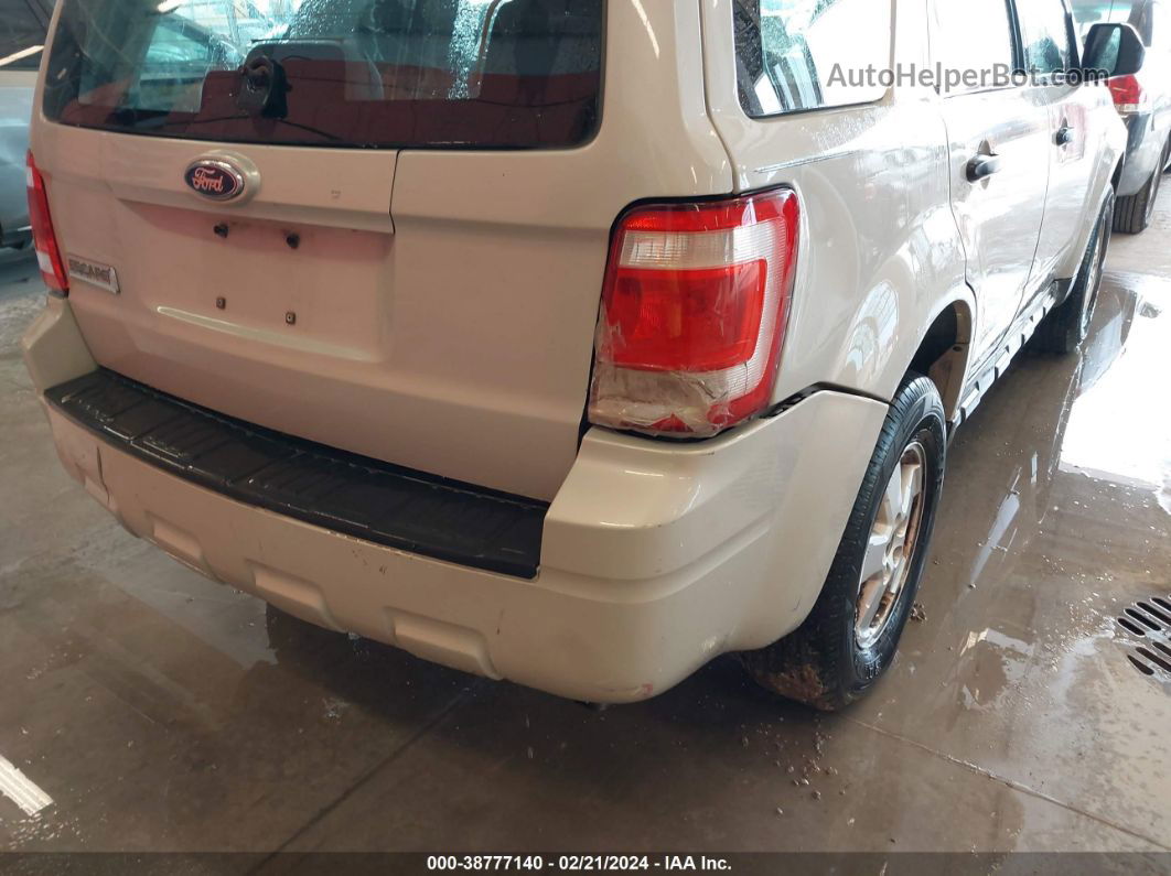 2009 Ford Escape Xls/xls Manual Белый vin: 1FMCU02749KC39902