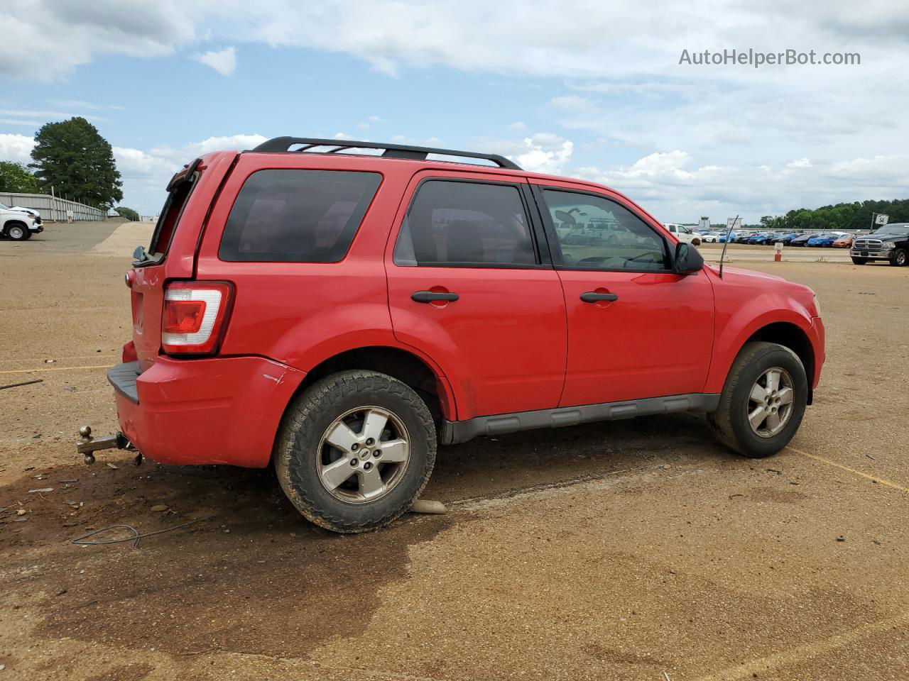 2009 Ford Escape Xls Красный vin: 1FMCU02759KA93574