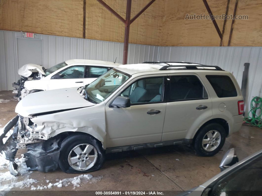 2009 Ford Escape Xls/xls Manual White vin: 1FMCU02759KB22328