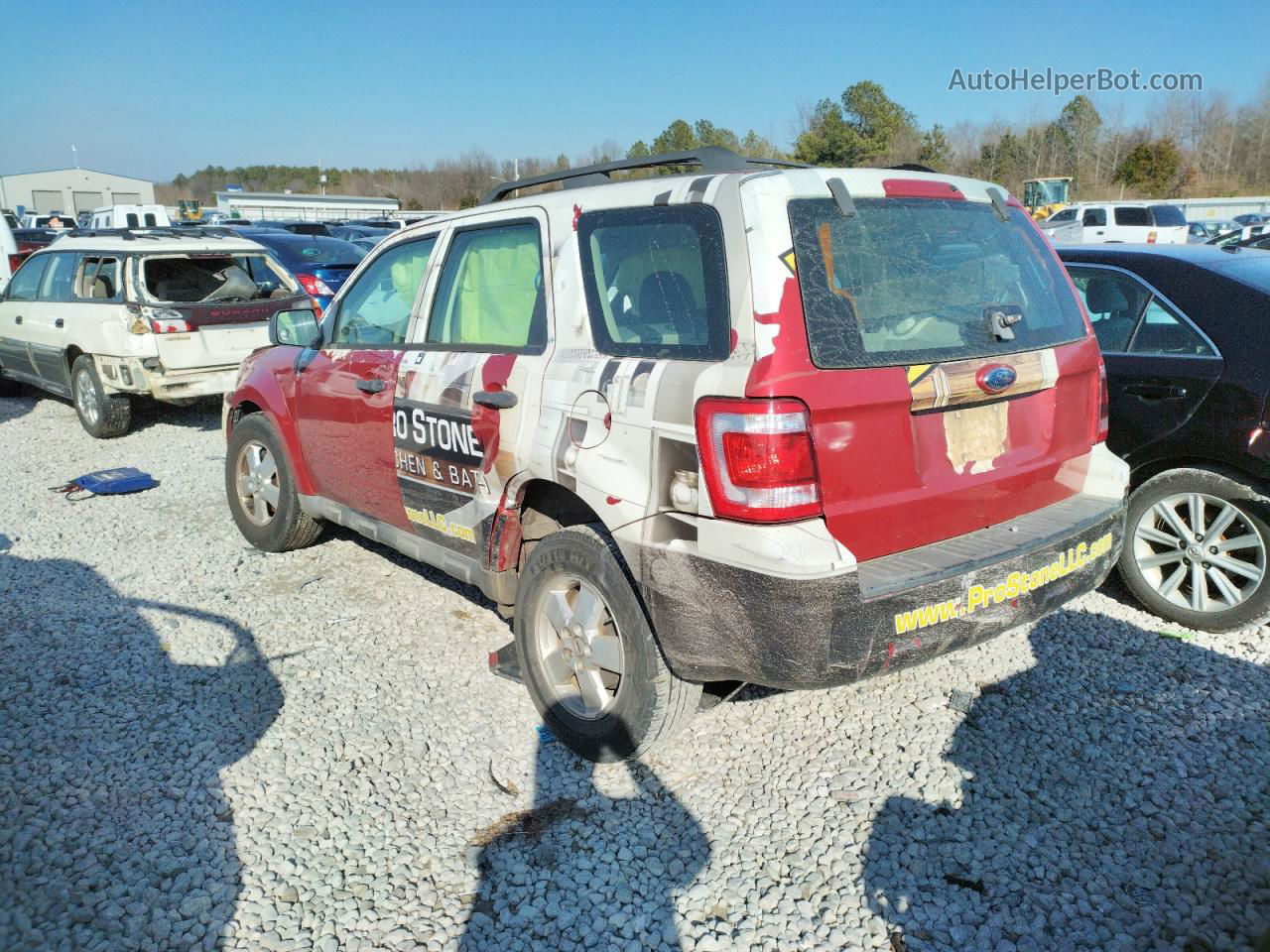 2009 Ford Escape Xls White vin: 1FMCU02769KB79654