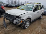 2009 Ford Escape Xls White vin: 1FMCU02789KA25690