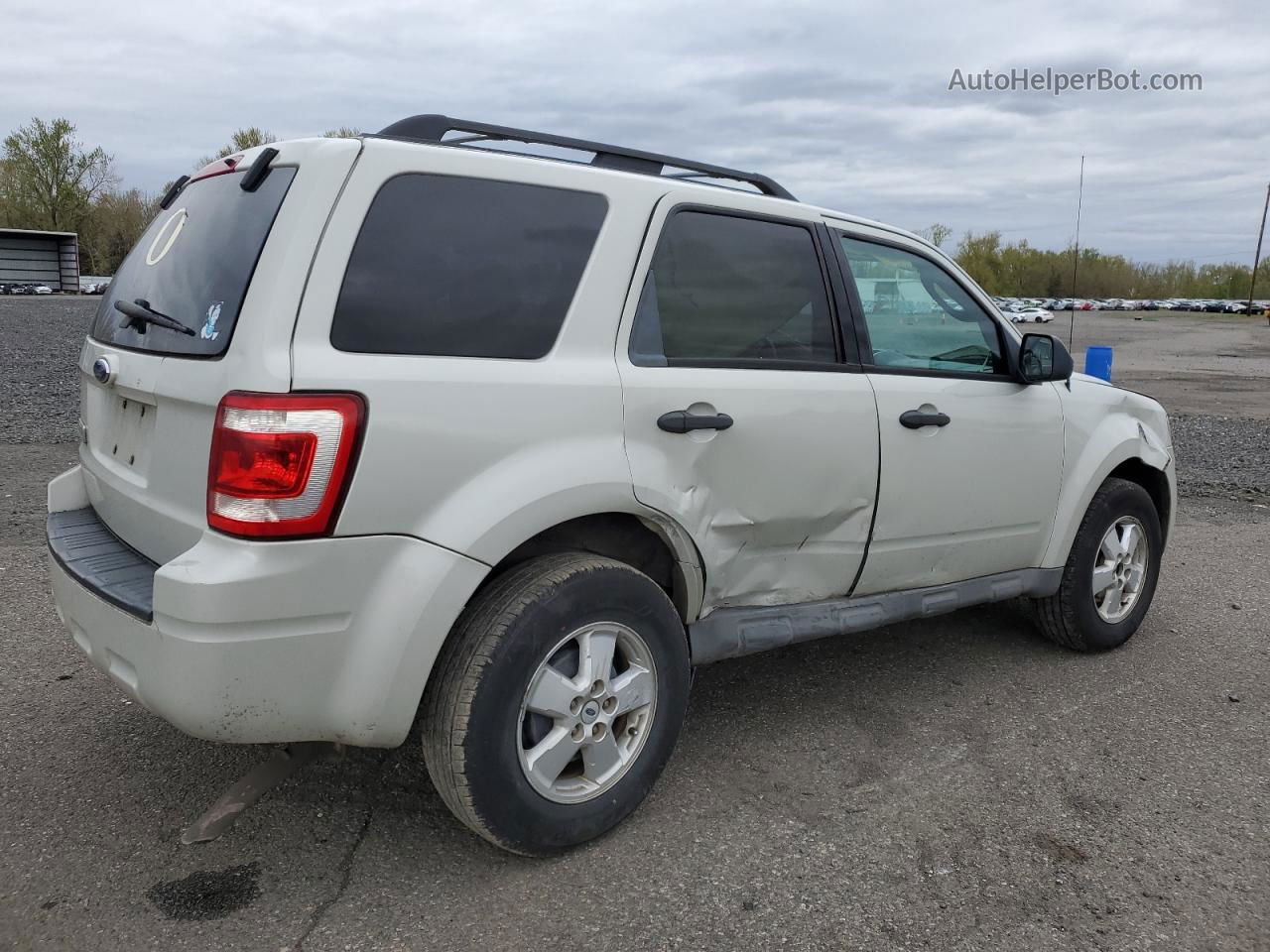 2009 Ford Escape Xlt Beige vin: 1FMCU03719KB10255