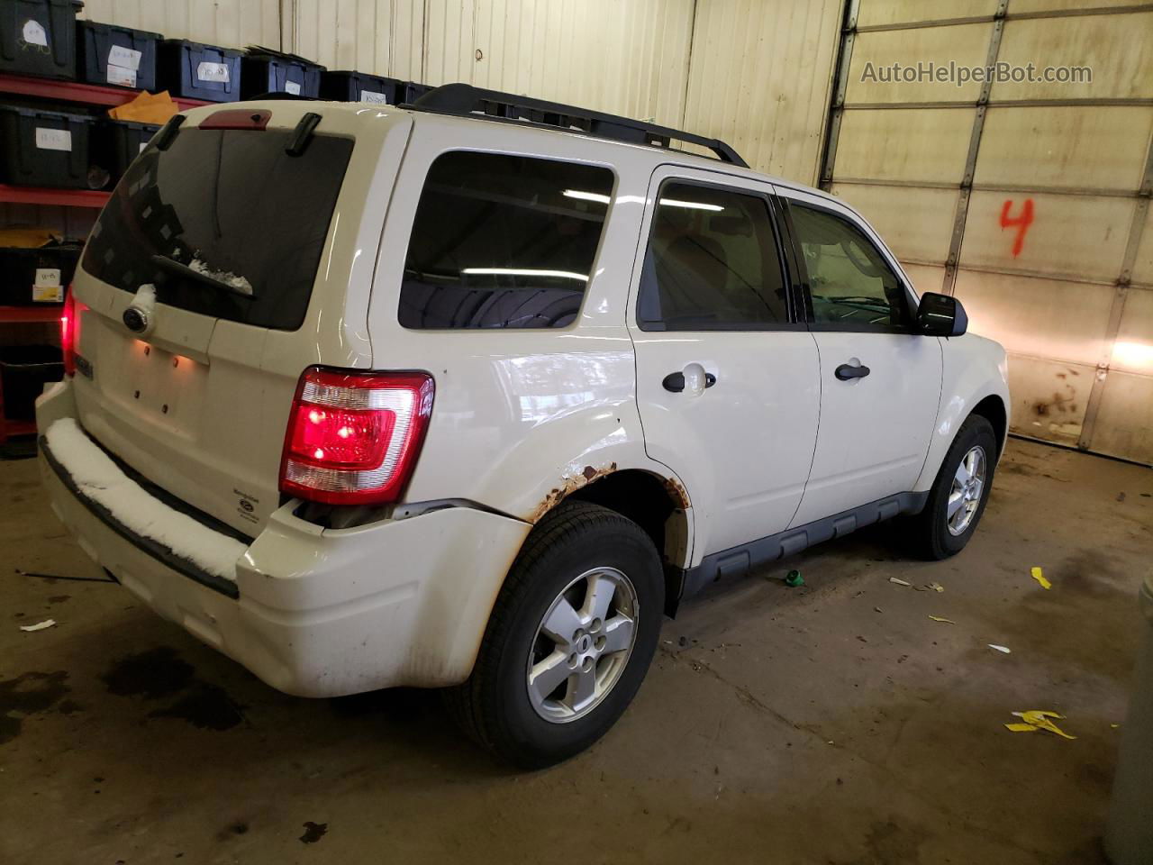 2009 Ford Escape Xlt Белый vin: 1FMCU03729KC66062